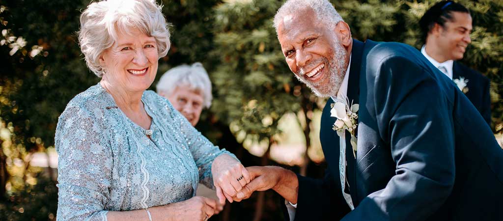 Pour Audrey et Jim, la crise sanitaire n'a pas empêché une rencontre et un mariage ! © Julie Rand Photography