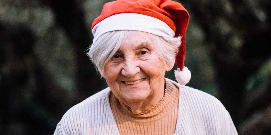 À 90 ans, Evelyne aimerait vivre dans une maison de retraite. © Marion Dunyach / Petits Frères des Pauvres