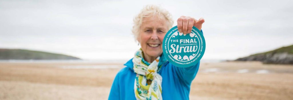 Comme Pat Smith, engagée contre le plastique, de nombreuses personnes âgées continuent de militer pour un monde meilleur. © Facebook The Final Straw