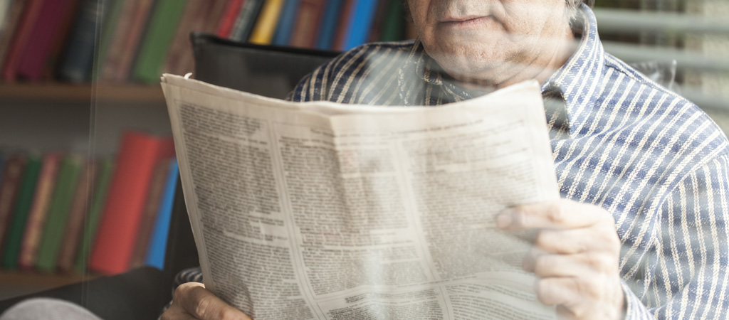 100 personnes âgées comme Pascal bénéficient d'un abonnement à la Voix du Nord. © Sebra/ Shutterstock.com