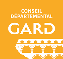 Logo du Conseil Départemental du Gard, avec un fond orange, une inscription blanche "Conseil Départemental GARD" et une représentation stylisée du Pont du Gard en bas.